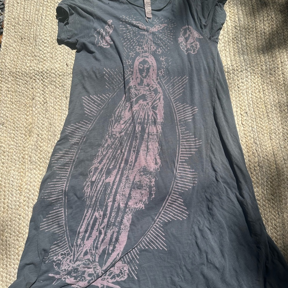 Gray Dress with Pink Graphic Design